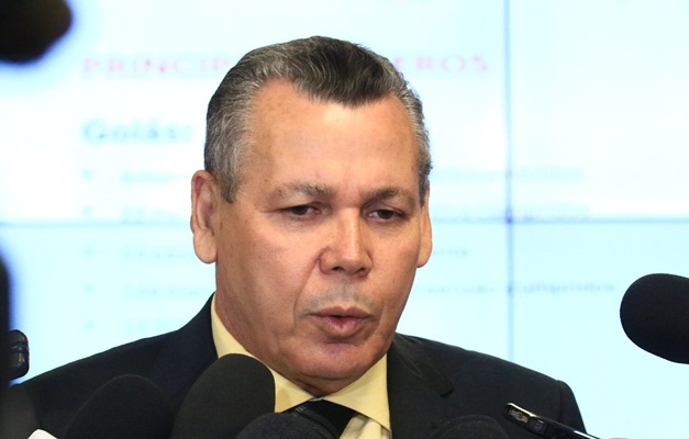 Delegado geral da Polícia Civil de Goiás comanda perseguição em Goiânia 
