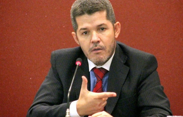 Delegado Waldir é o mais bem votado para deputado federal por Goiás