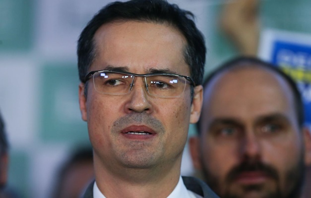 Deltan Dallagnol recorre ao STF para suspender cassação do mandato