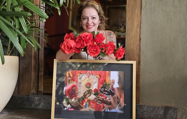 Denise Jácomo apresenta exposição fotográfica Encantamentos em Goiânia