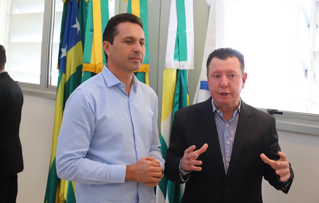 Deputado José Nelto assegura apoio à gestão de Leandro Vilela em Aparecida