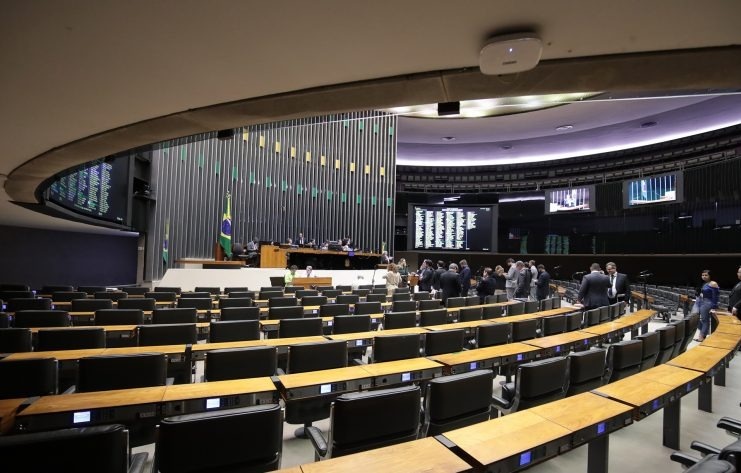 Deputados federais goianos gastam R$ 3,3 milhões da cota parlamentar em 2025