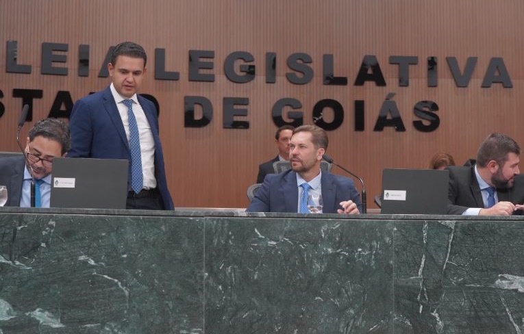 Deputados goianos aprovam data-base dos servidores do Poder Judiciário 