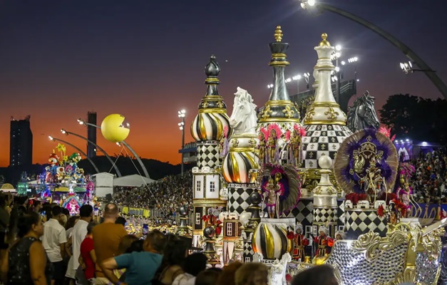 Desfile das escolas de samba campeãs de São Paulo será neste sábado (8/3)