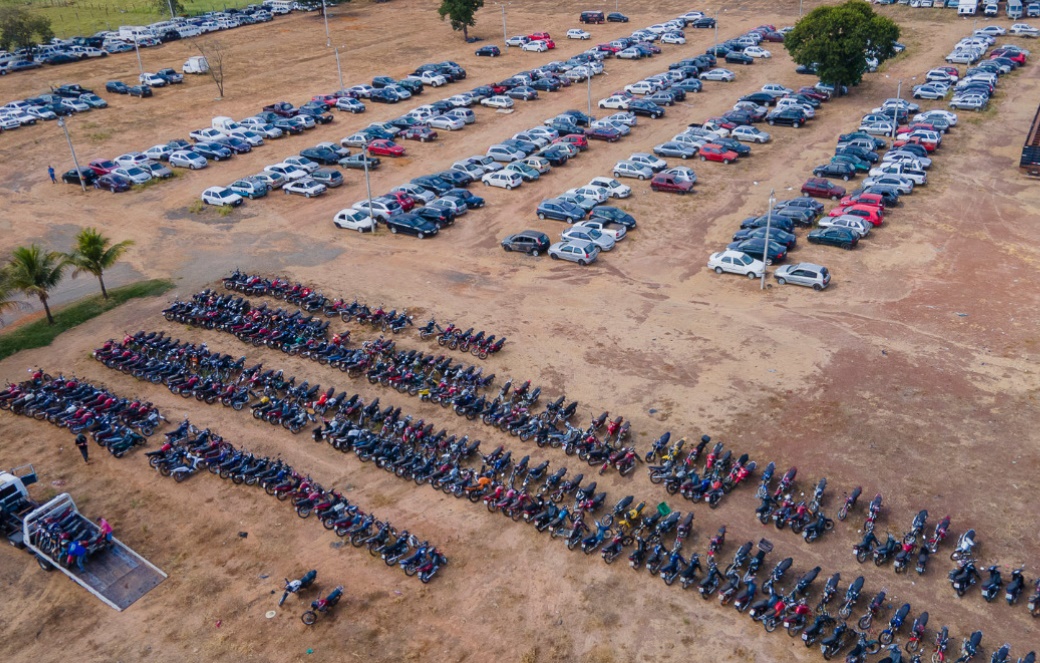 Detran Goiás promove leilão de cerca de 700 veículos  
