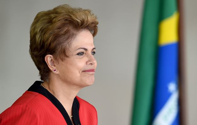 Dilma admite que errou ao não ter percebido tamanho da crise