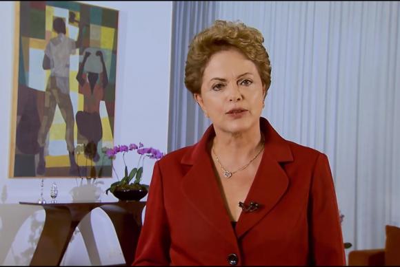 Dilma exalta política do salário mínimo em mensagem do 1º de Maio