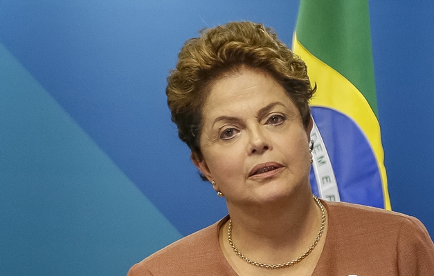 Dilma faz primeira reunião ministerial do segundo mandato nesta terça (27)