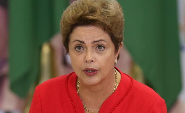 Dilma recorre a governadores por 'pacto'