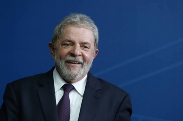 Dilma tem que andar mais pelo País, afirma Lula sobre crise
