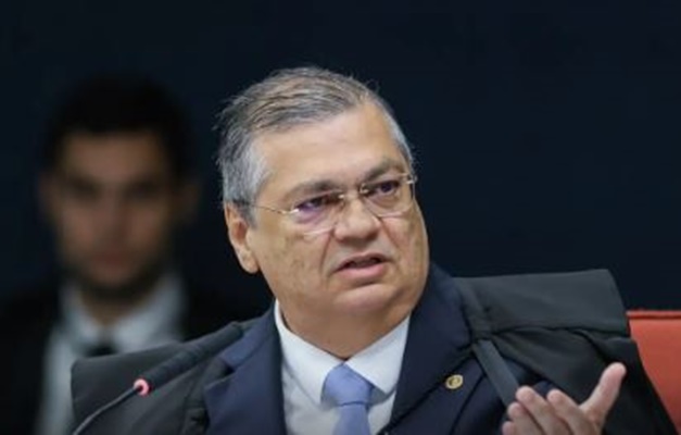 Dino manda PF investigar emendas parlamentares que somam R$ 694 mi