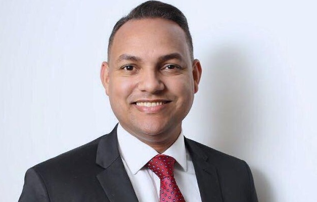 Diretor da Record TV Goiás recebe título de Cidadão Aparecidense