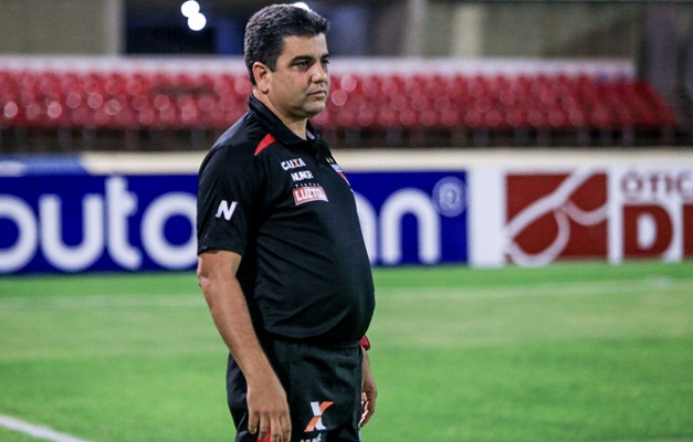 Diretor do Atlético-GO sobre sumiço do técnico: "A situação preocupa"