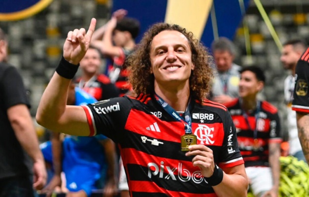 Diretoria do Flamengo decide não renovar contrato com o zagueiro David Luiz