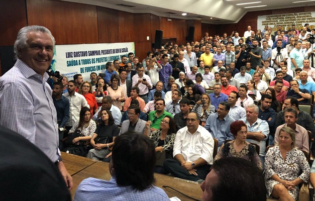 Dissidentes do MDB declaram apoio à candidatura de Ronaldo Caiado (DEM)