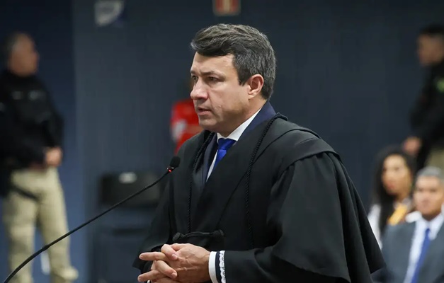 Documento achado na casa de Torres era "minuta do Google", diz defesa