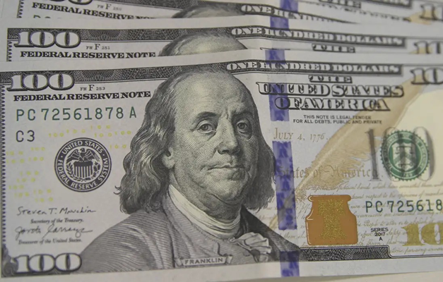 Dólar cai para R$ 5,43 e atinge menor valor desde setembro