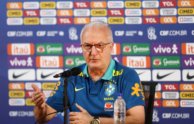 Dorival pede cautela à seleção para jogo contra a Venezuela: 'Compromisso difícil'