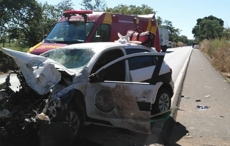 Duas pessoas morrem e quatro ficam feridas em acidente na BR-020, em Posse