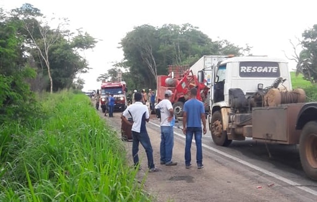 Duas pessoas morrem em grave acidente na BR-153, em Uruaçu