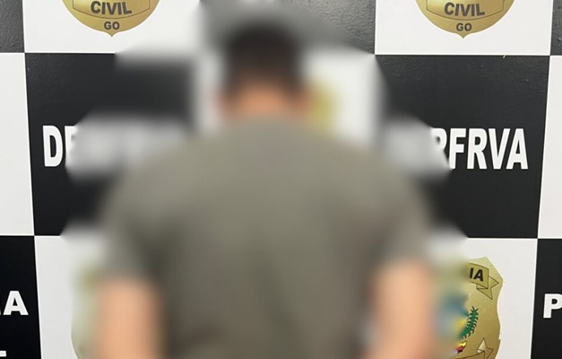 Dupla é presa por furtar carro ao visitar imóvel disponível para aluguel 