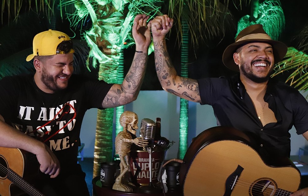 Dupla Ícaro e Gilmar se apresenta em Goiânia com sucessos do sertanejo 