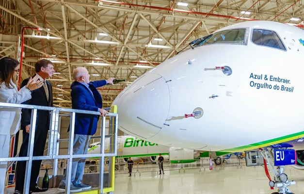 Durante visita de Lula, Embraer anuncia investimentos de R$ 2 bilhões