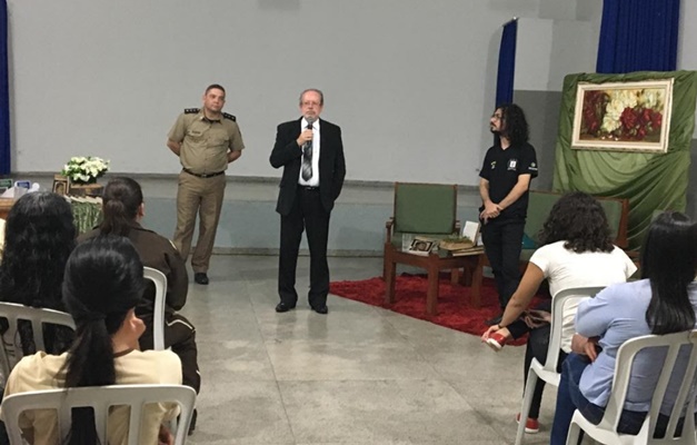 É fácil escrever sobre quem sempre somou, diz Jales Naves sobre Otávio Lage 