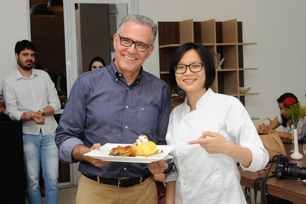 EBM lança empreendimento em cozinha-show com Jiang Pu e menu australiano
