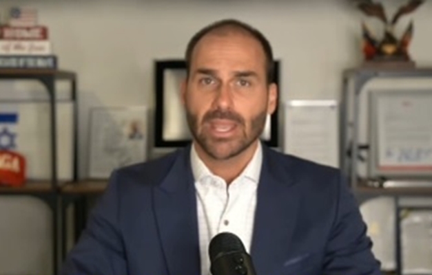 Eduardo Bolsonaro diz a jornal que seguirá nos EUA por mais sanções ao Brasil