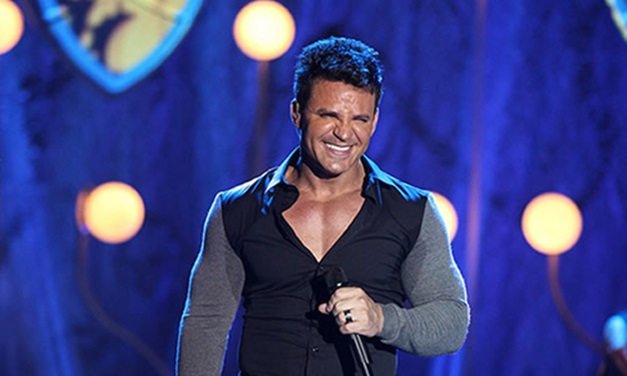 Eduardo Costa se apresenta no Rodeio Show de Aparecida de Goiânia