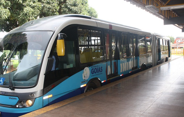 Ônibus do Eixo Anhanguera começam a operar rota até Trindade (GO)