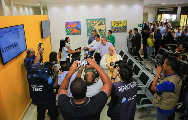 Eliton inaugura primeiro Centro Estadual de Atenção ao Diabetes do Brasil 