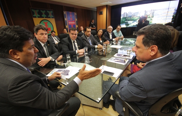 Em Brasília, Marconi e ministro da Educação discutem mais verbas para CMEIs