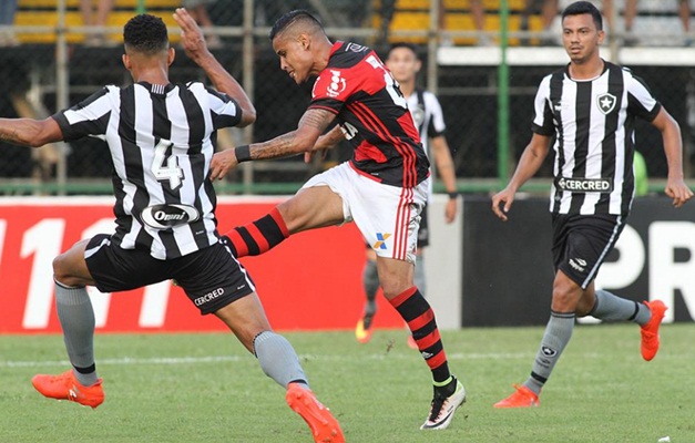 Em clássico assistido por Tite, Botafogo reage e empata com o Flamengo