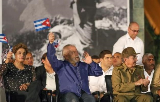 Em Cuba, Lula e Dilma participam das últimas homenagens a Fidel Castro