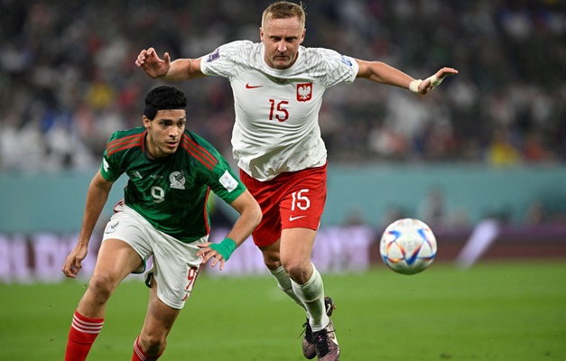 Em jogo marcado pelo excesso de cautela, México e Polônia empatam - Correio  Nogueirense