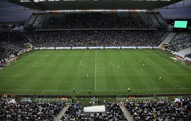Em quatro jogos na nova arena, Corinthians dobra receita com bilheteria