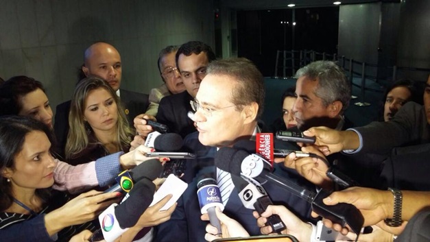Em reunião com governadores, Renan critica demora em repasses aos Estados