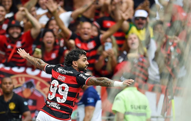 Em sua despedida, Gabigol marca e Flamengo empata com o Vitória no Maracanã