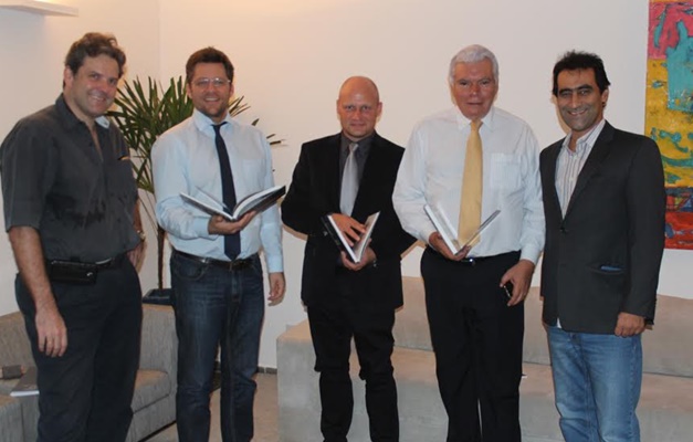Embaixada da Alemanha firma acordo de intercâmbio cultural com Goiás