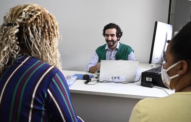 Emissão da 2ª via de certidão está entre os serviços da DPE no Registre-se!