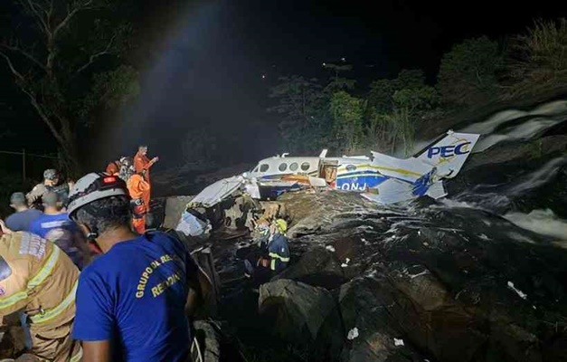 Empresa de táxi aéreo se manifesta sobre queda de avião de Marília Mendonça