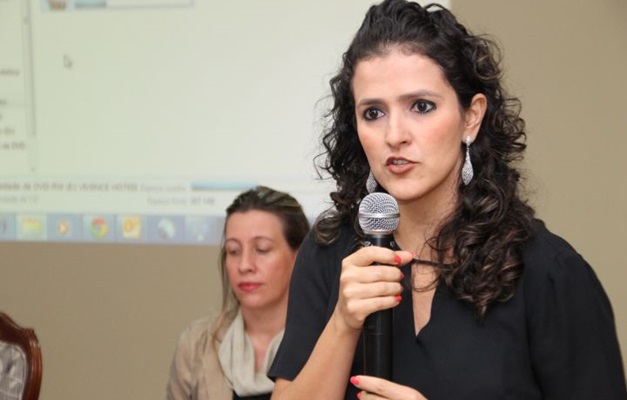 Empresária goiana é primeira mulher a concorrer à presidência da ABIH