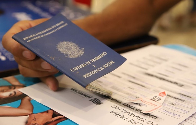 Empresas de Aparecida ofertam mais de 2,2 mil vagas de emprego nesta semana