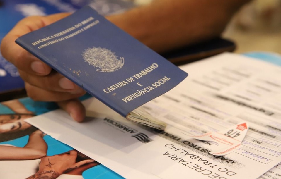 Empresas de Aparecida ofertam quase 2 mil vagas de emprego 