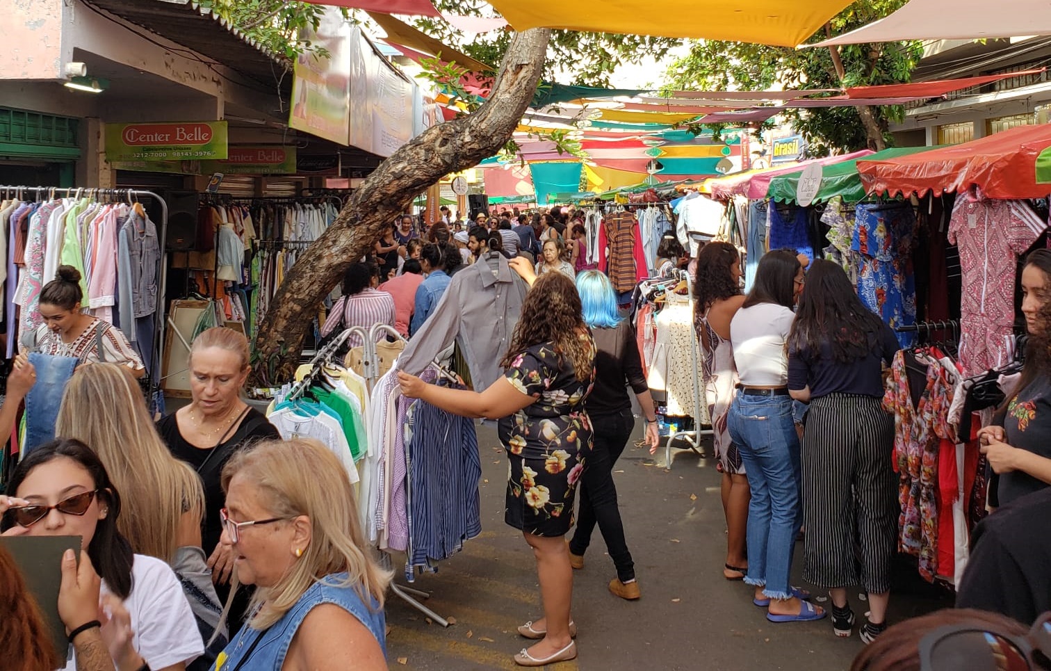 Encontro de Brechós movimenta o Centro de Goiânia com moda sustentável