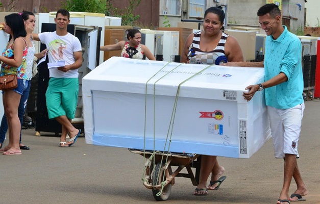 Enel Distribuição troca geladeiras em Goiânia; saiba como participar