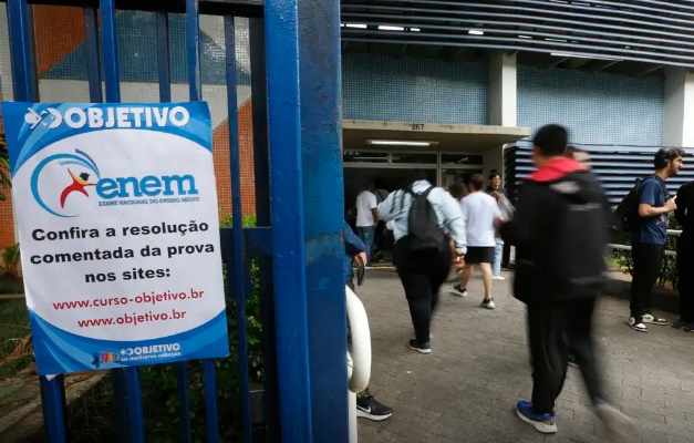 Enem 2025: prazo para pedir isenção da taxa acaba nesta sexta-feira (2/5)