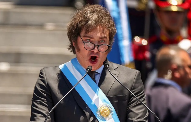 Entenda as possíveis consequências do pacote econômico de Milei na Argentina